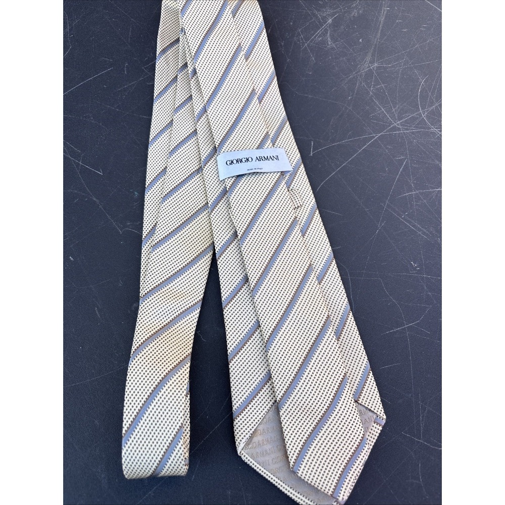 Vintage Giorgio Armani Necktie 100% Silk Made In ITALY Gray/Silver 58"L 3.75"W